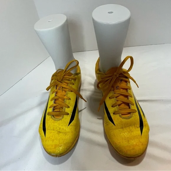 Adidas F5 indoor soccer shoes. Male size 6. Pre-owned. See photos for wear. - Picture 3 of 12